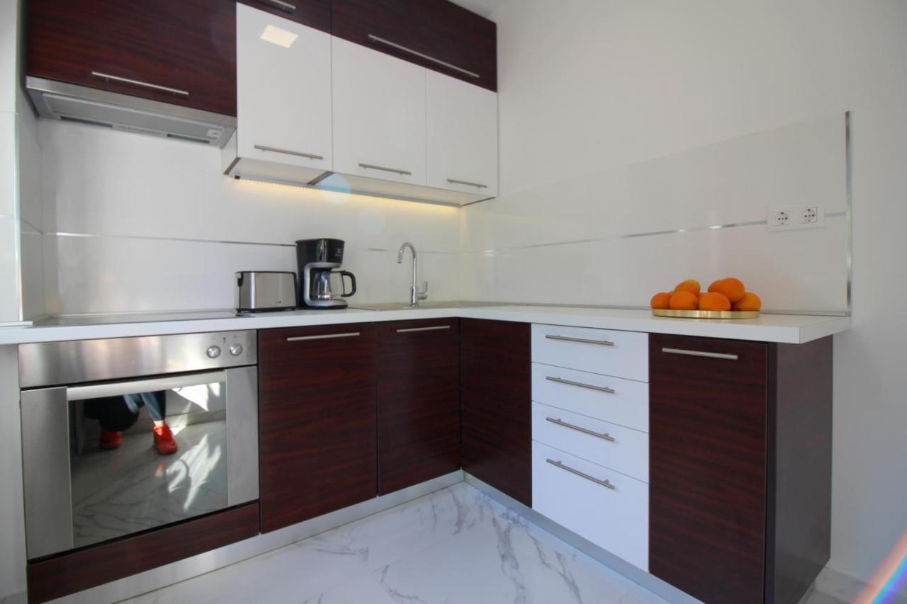 Modern Apartment Sabina With Nice Garden Porec Exterior photo