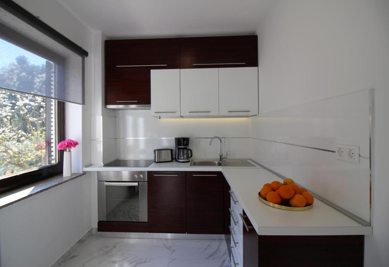 Modern Apartment Sabina With Nice Garden Porec Exterior photo